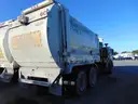 61116/ 2019 Peterbilt 520, side loader garbage truck. SW 26-03 #5