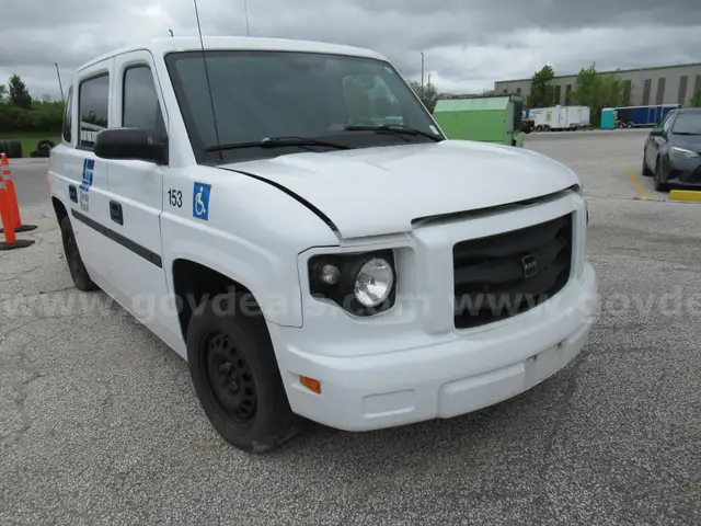 2014 AM GENERAL - PASSENGER CAR