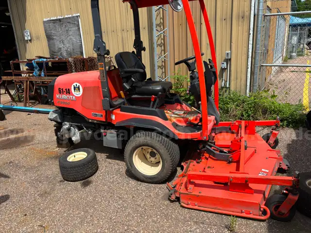 KUBOTA MOWER