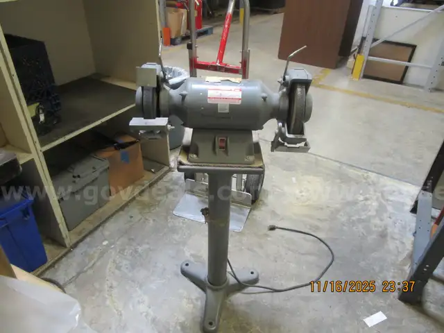 Dayton Bench Grinder Model# 127075 (Works)