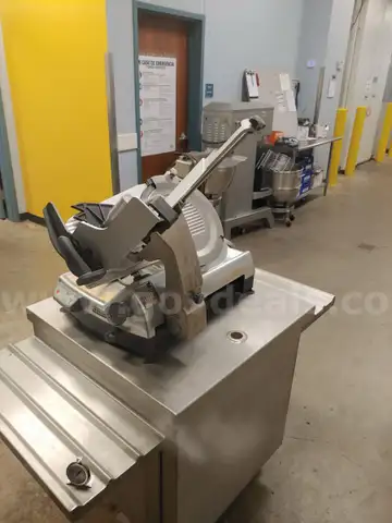 Hobart slicer, Model H57N, Serial 31-1497-964, K1373,Still works and is automatic.
