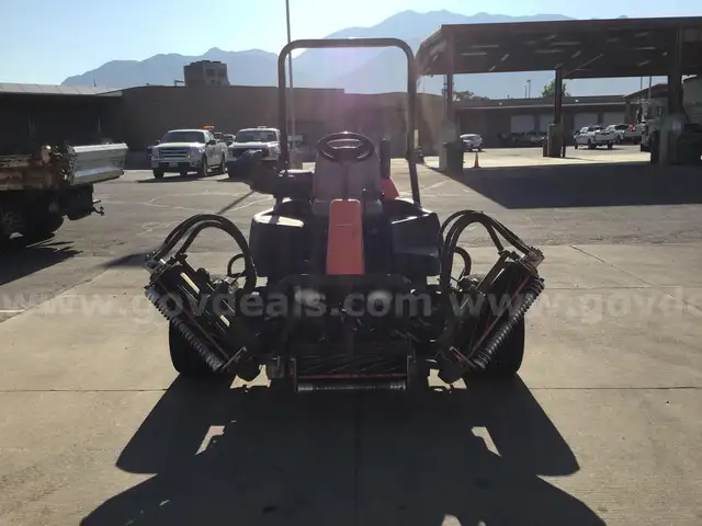 2015 Jacobsen LF570 4WD