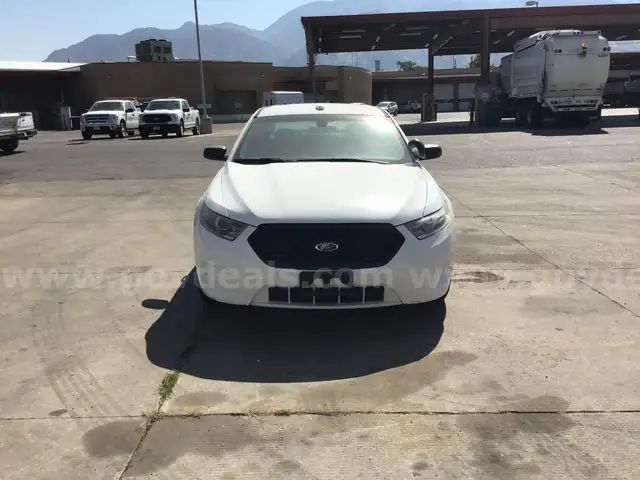2014 Ford Taurus Interceptor