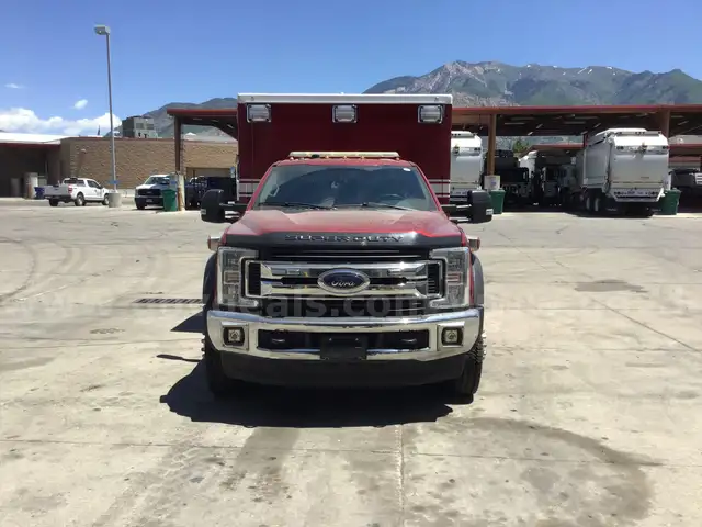 2017 Ford F-450 SD AMBULANCE
