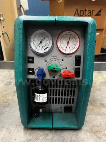 4 - REFCO POWERMAX THERMA FLO Recovery Machine