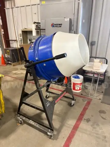 Marshalltown Utility mixer with poly drum