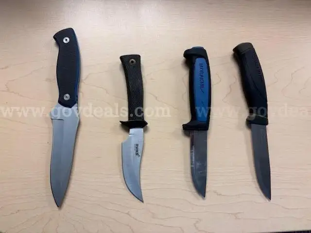 four fixed blade knives