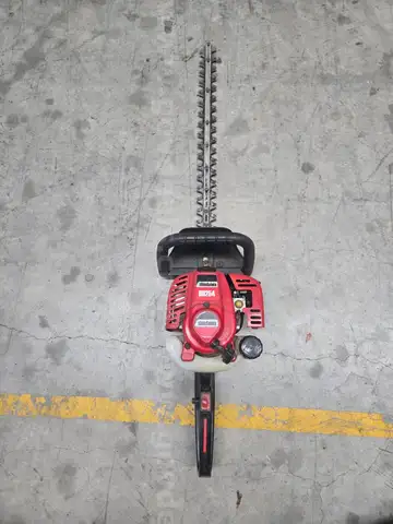 Shindaiwa 2014 Hedge Trimmer - USED