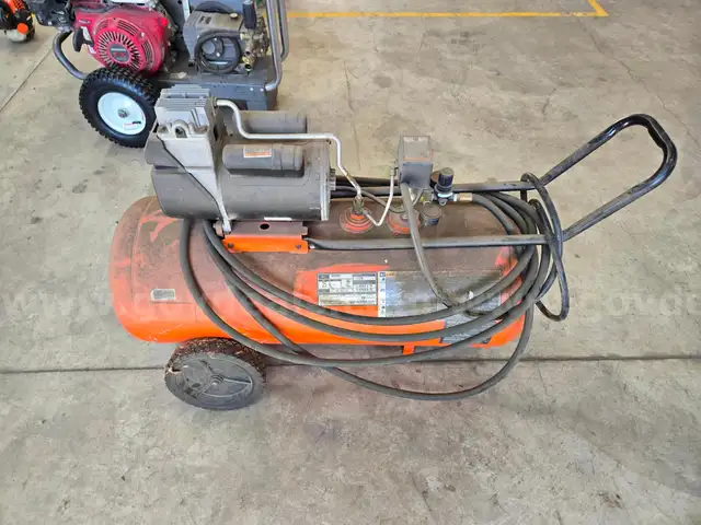 1999 Pro Air II Electric Air Compressor - 25 gal 5 hp, 125 PSI, 120 Volt
