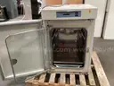 Co2 Water Jacketed Incubator.