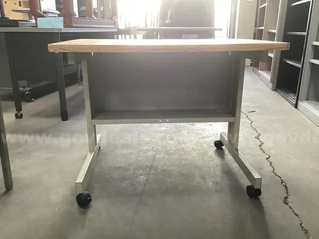Small Rolling Desk