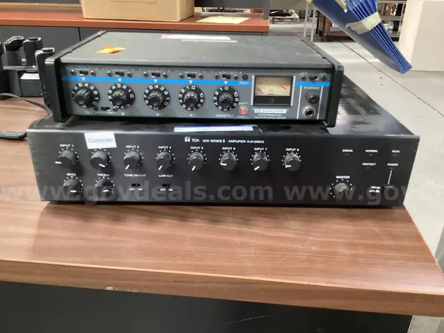 Shure Mic Mixer and TOA 900 Series AMP