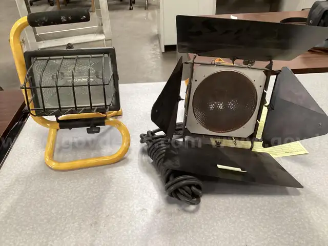 2 - Shop Lights.