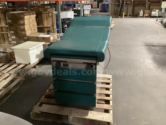 Ritter 104 Exam Bed.