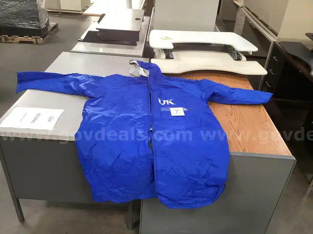 3 - XL University of Kentucky Rain Coat