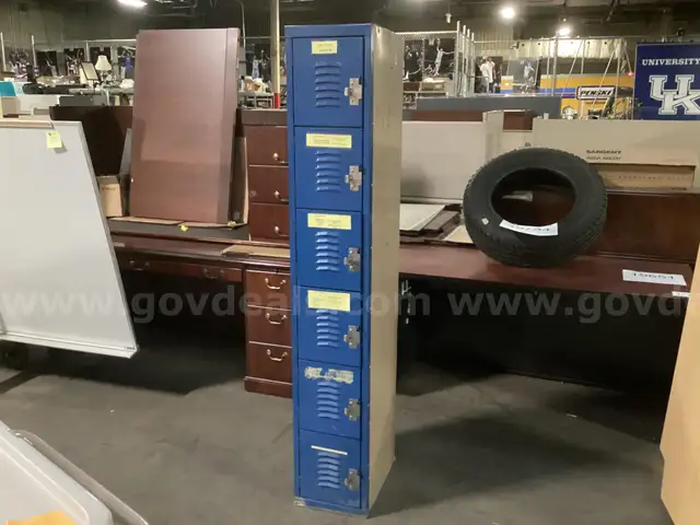 Bank of 6 - Lockers.