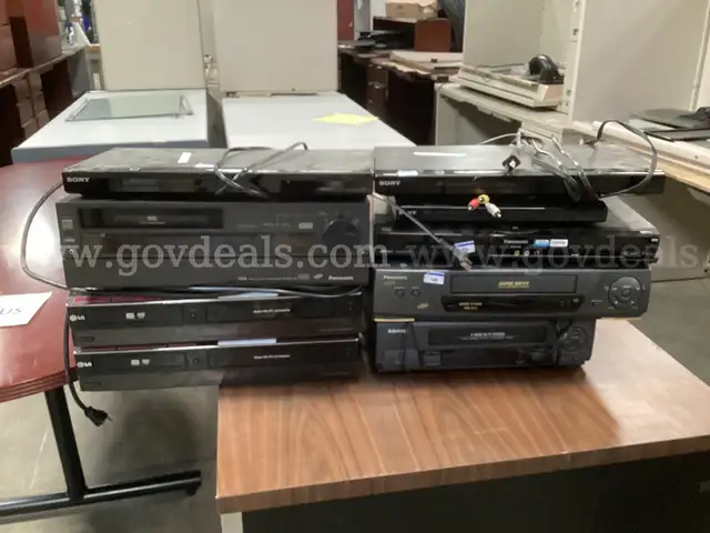 VHS &#x26; DVD Players.(Various Makes &#x26; Models)