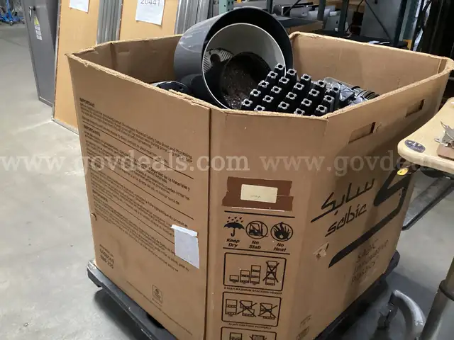 Gaylord of Plastic Flower Pots and Planters.