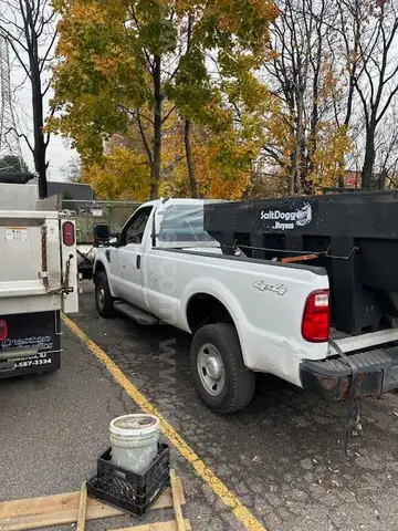 2008 Ford F-350 6.4L Diesel Pick up truck