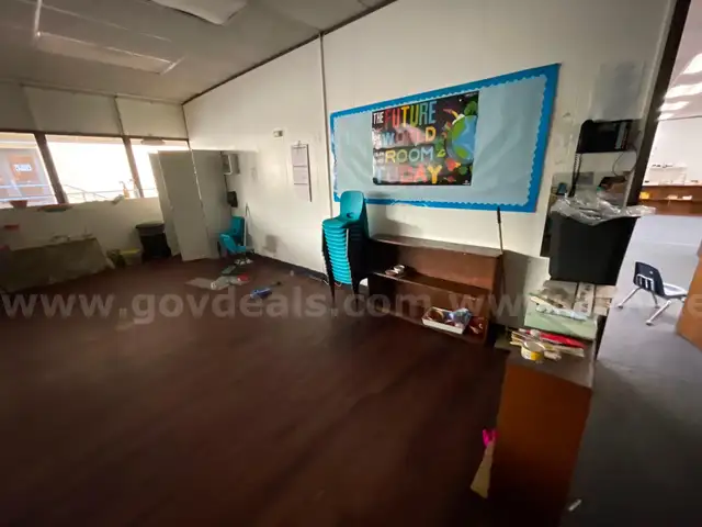 Room H5 -  Lot of Misc Items