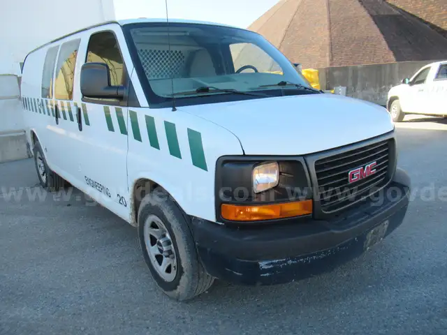 2011 GMC Savana