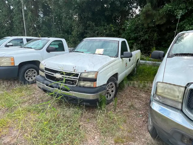 2006 Chevrolet Silverado 1500 LS 2WD