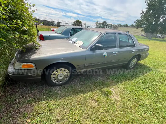 2004 Ford Crown Victoria Police Interceptor
