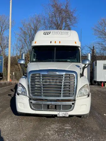 2010 Freightliner Cascadia 125