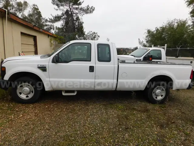 2008 Ford F-250 SD XL SuperCab 2WD