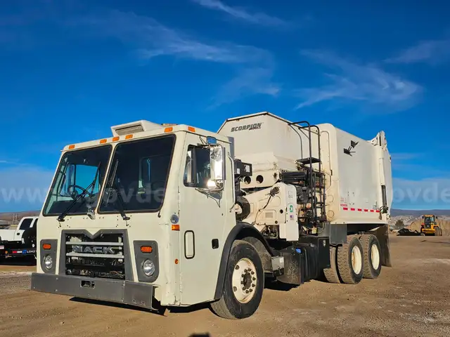 2014 Mack LEU600