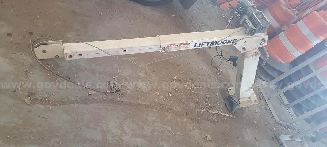 LIFTMOORE L21 CRANE