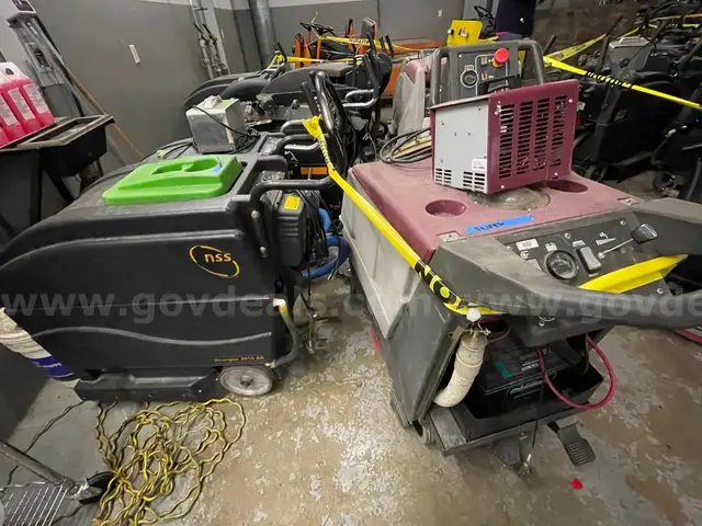 Lot of Floor Extractors