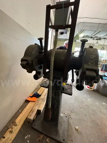 Cincinnati Pedestal Grinder Type GPTA