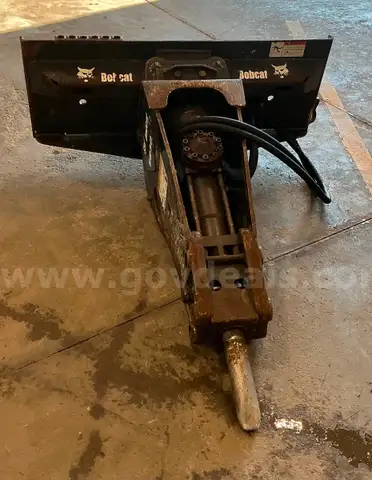 Bobcat B850 hydraulic breaker