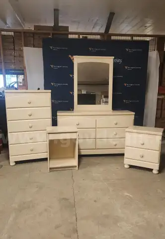 4-piece Bedroom set