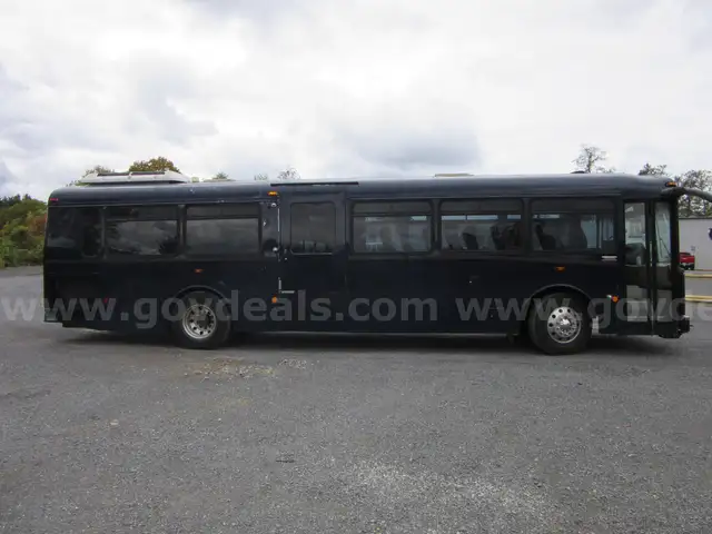 2007 Thomas Saf-t-liner 38 passenger with wheelchair lift