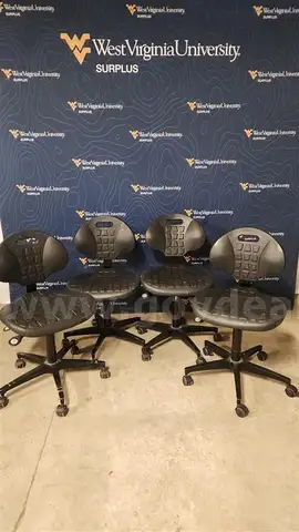 Set of 4 task chairs
