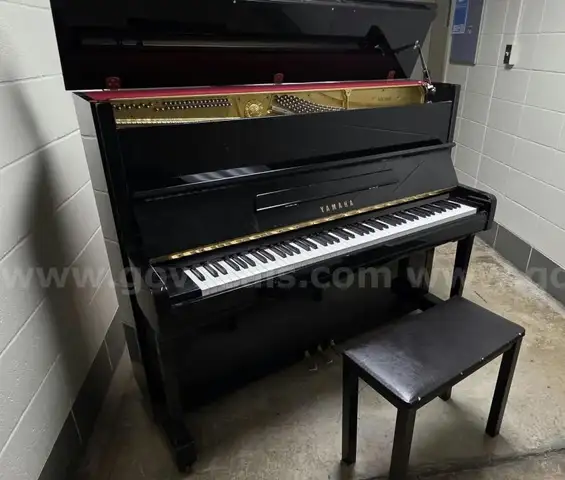 Yamaha MX100 II Piano