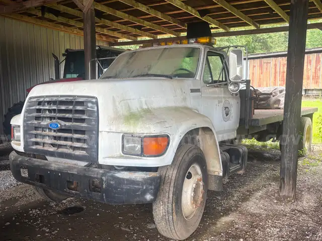 1995 Ford F700