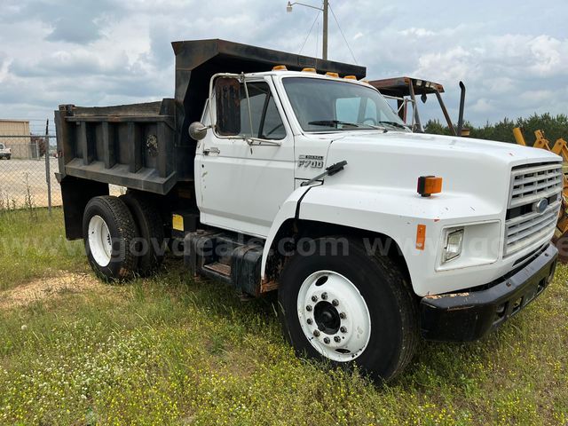 1992 Ford F700 Dump Truck | AllSurplus