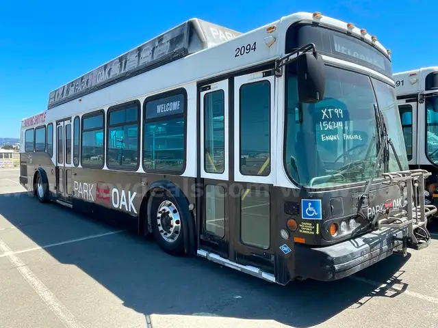 2009 El Dorado Axess Shuttle Bus