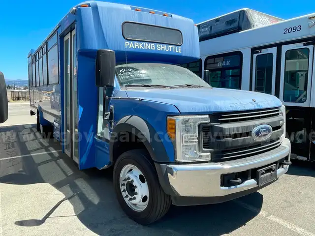 2017 Ford F-550 Aero Elite Shuttle Bus