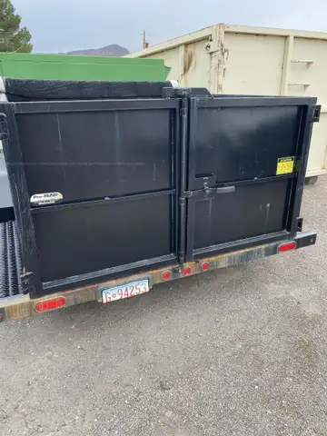 2015 Pro-Tainer Pro Bin Tilt Recycle Trailer