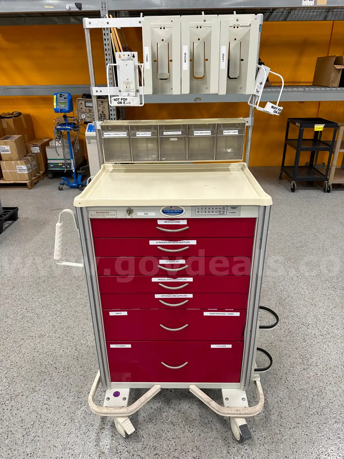 Armstrong Medical ASmart Cart System with Key AllSurplus