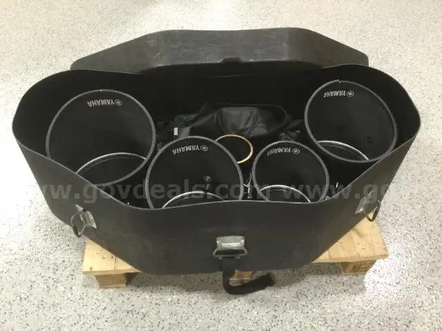 Yamaha MQ-8300 Field Corps Drum Set