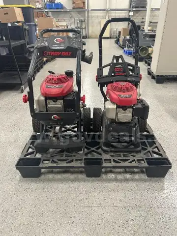 Lot of 2 Honda Pressure Washer Engines (Parts &#x26; Repair Only)