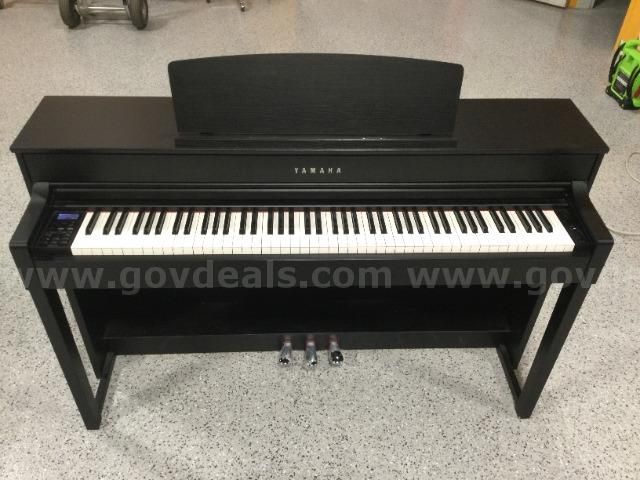 Yamaha Black Clavinova Series 88 Keys Digital Piano CLP-545