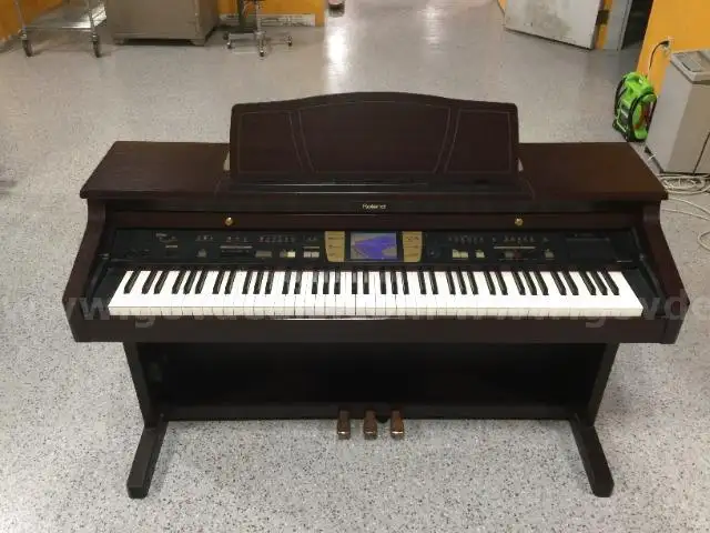 Roland KR-7-MH Digital Piano