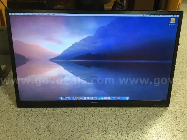 Sharp Aquos LC-52LE640U LED-LCD Television