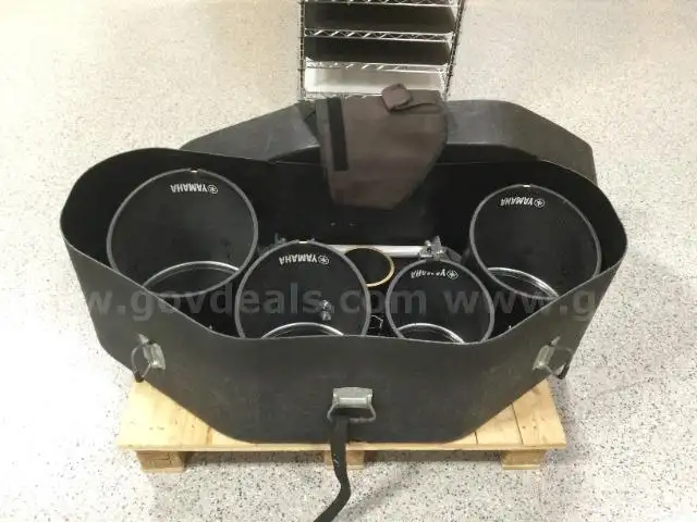 Yamaha MQ-8300 Field Corps Drum Set